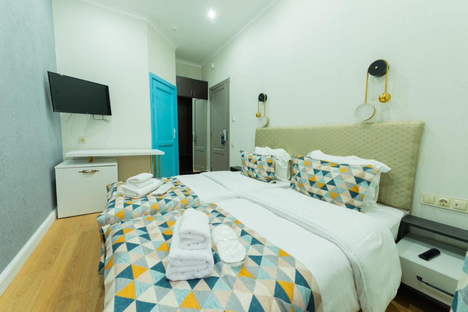 Marita Hotel Tbilisi Buitenkant foto