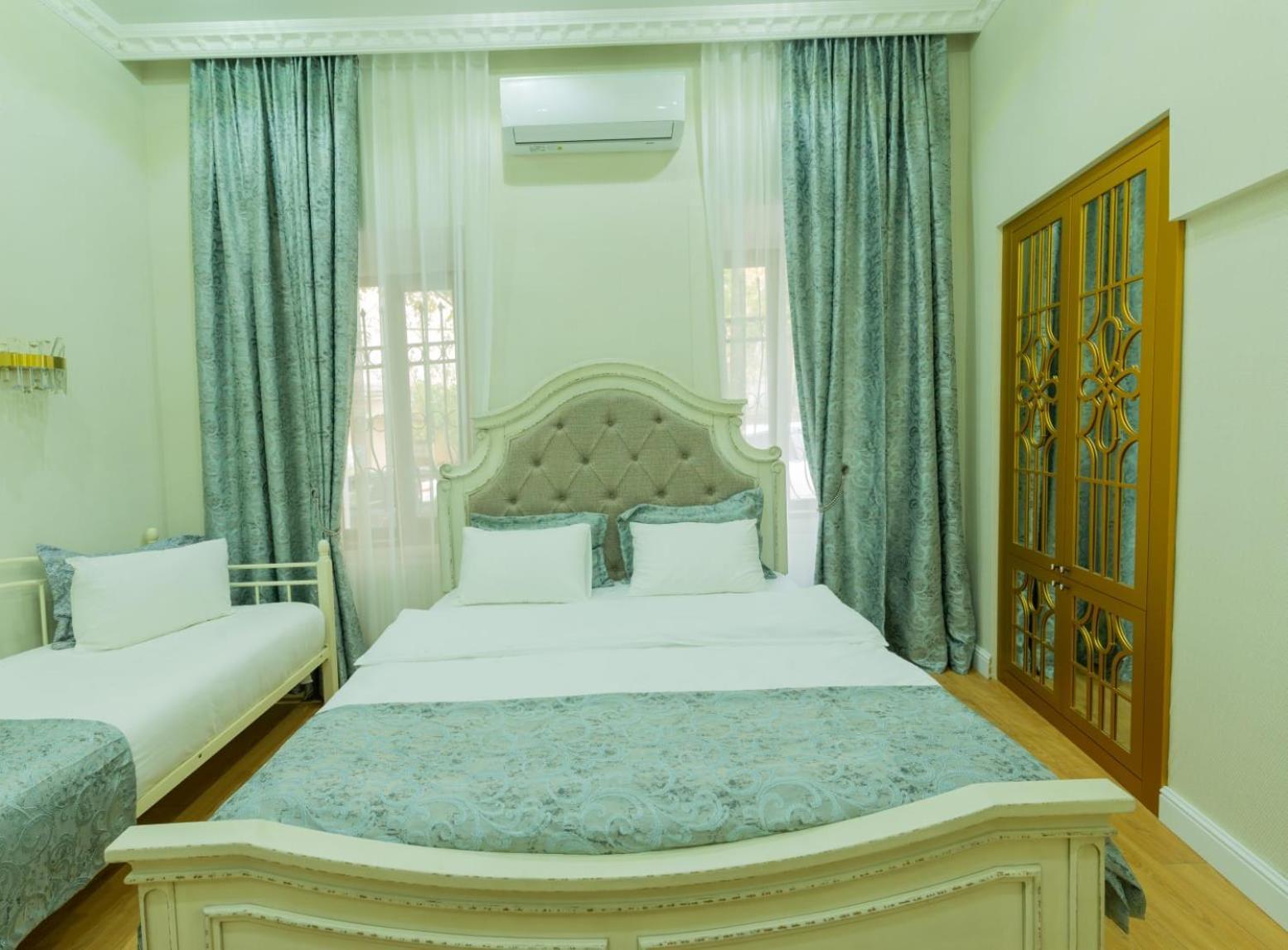 Marita Hotel Tbilisi Buitenkant foto